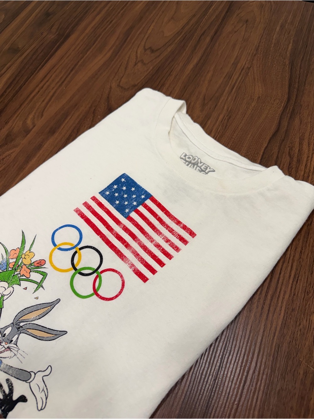 Warner Bros. White Looney Tunes USA & Olympic Rings Graphic Tee - Men
